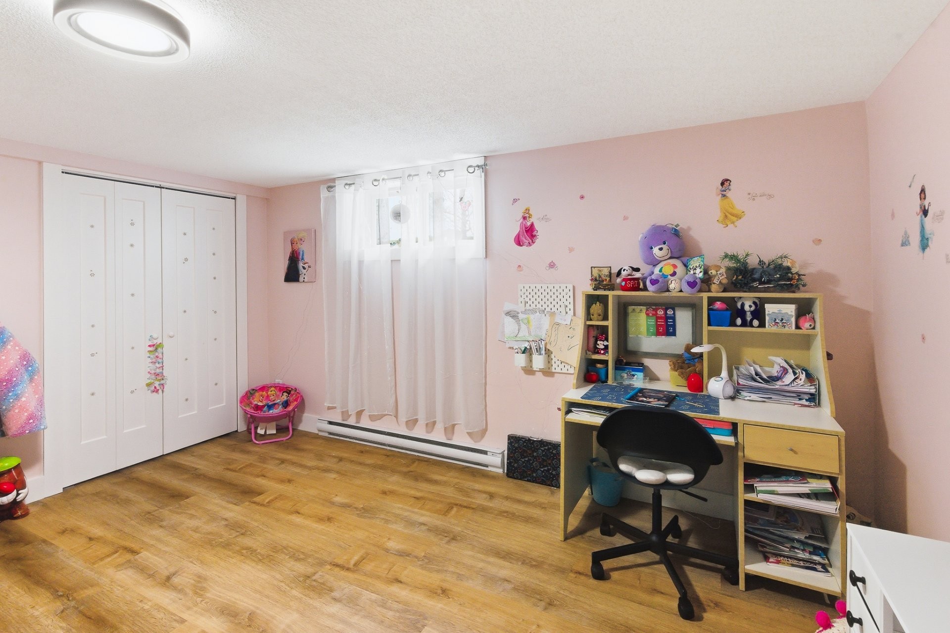 









53


Ch. de la Montagne

,
Val-des-Monts,




QC
J8N1B7


