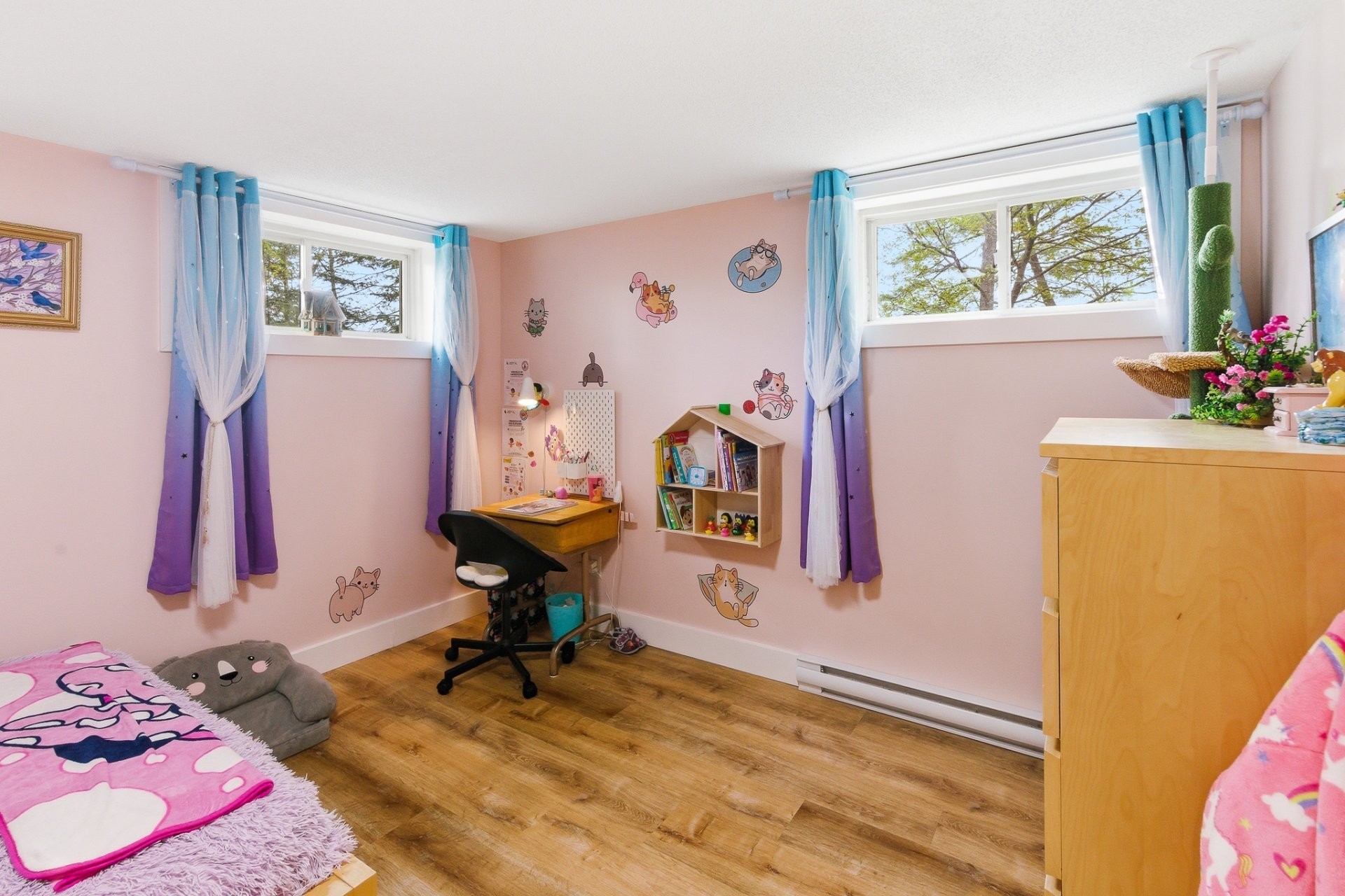 









53


Ch. de la Montagne

,
Val-des-Monts,




QC
J8N1B7

