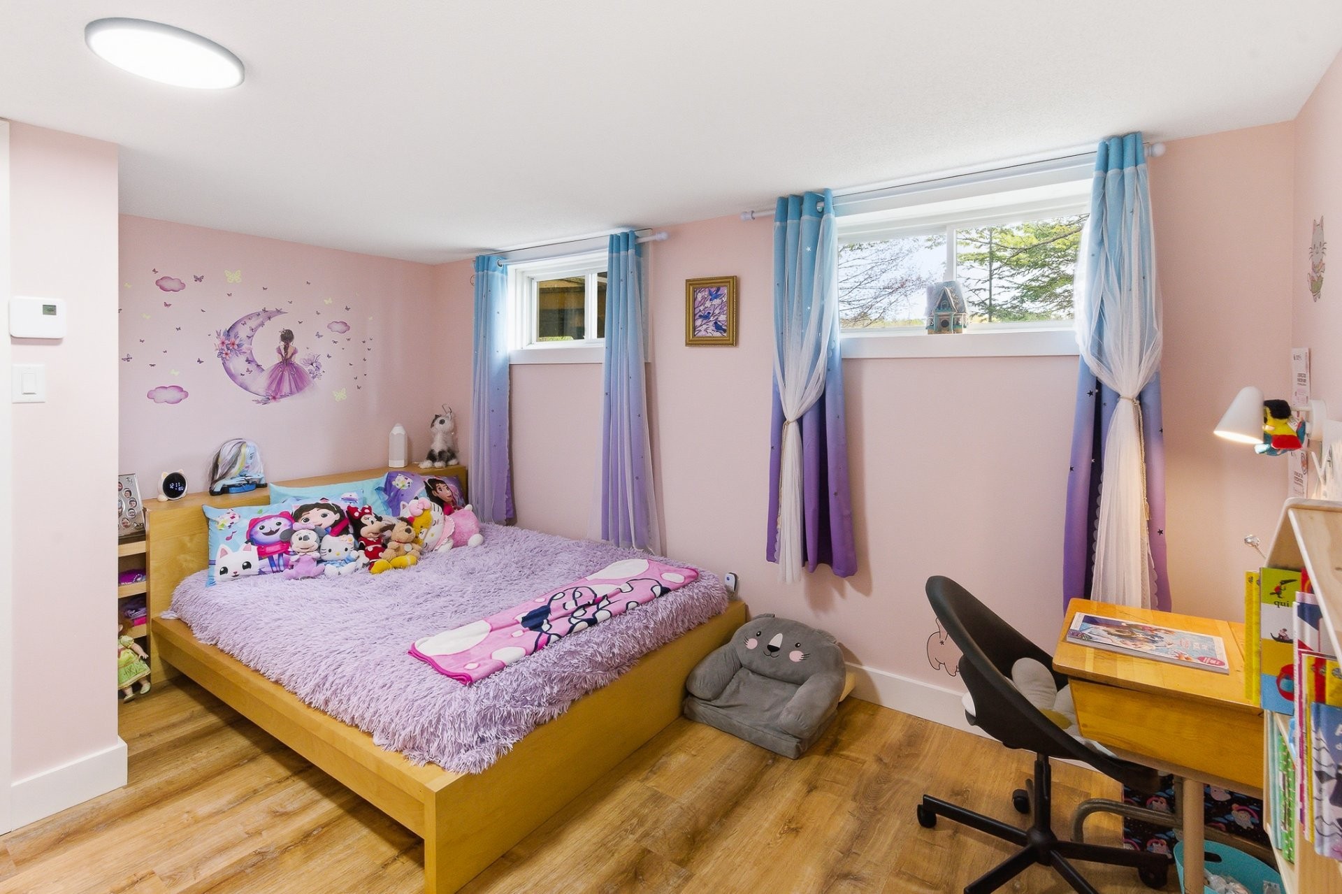 









53


Ch. de la Montagne

,
Val-des-Monts,




QC
J8N1B7

