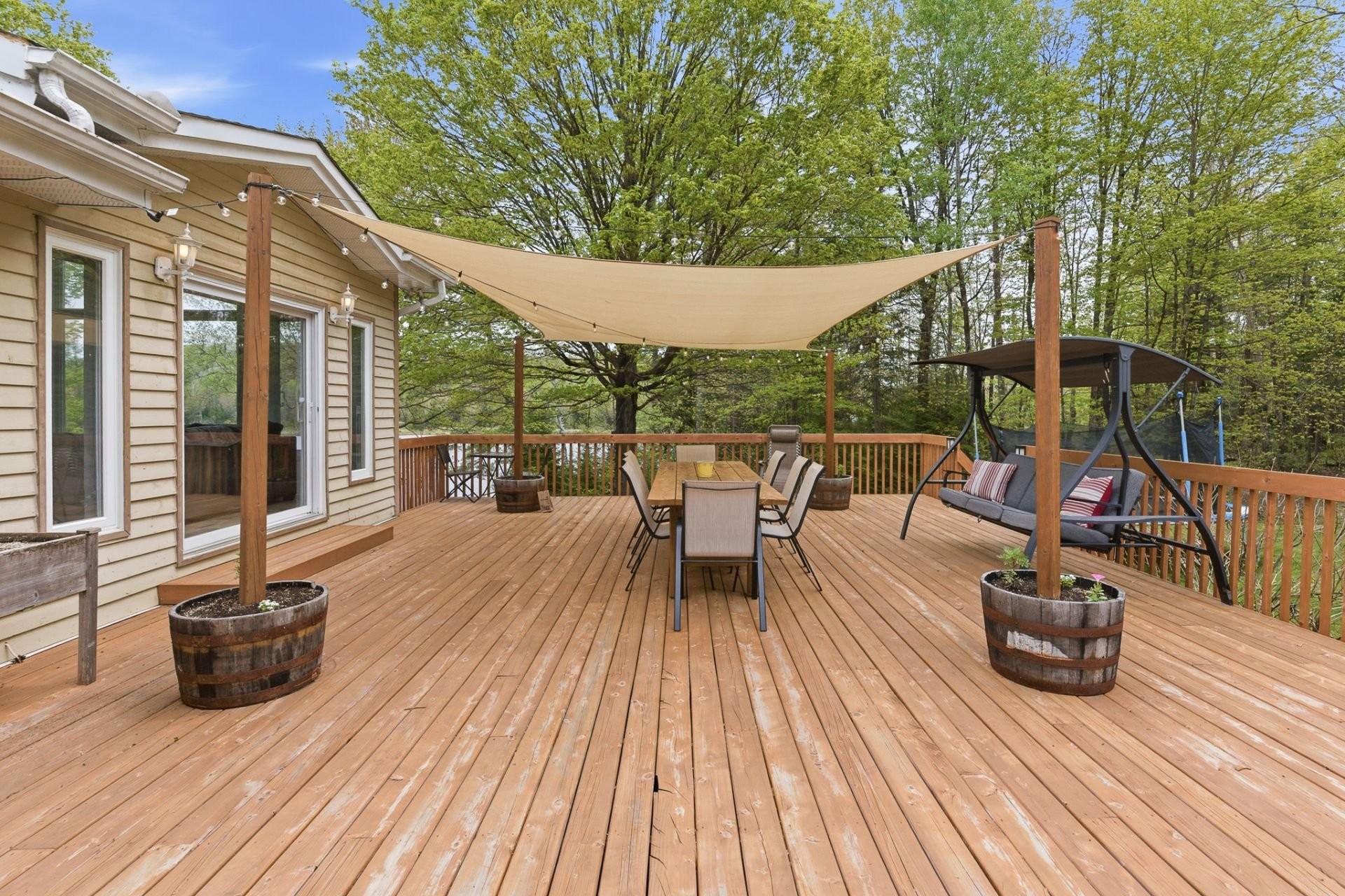 









53


Ch. de la Montagne

,
Val-des-Monts,




QC
J8N1B7

