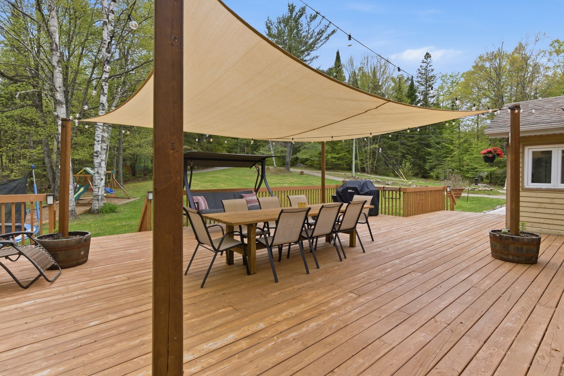 









53


Ch. de la Montagne

,
Val-des-Monts,




QC
J8N1B7

