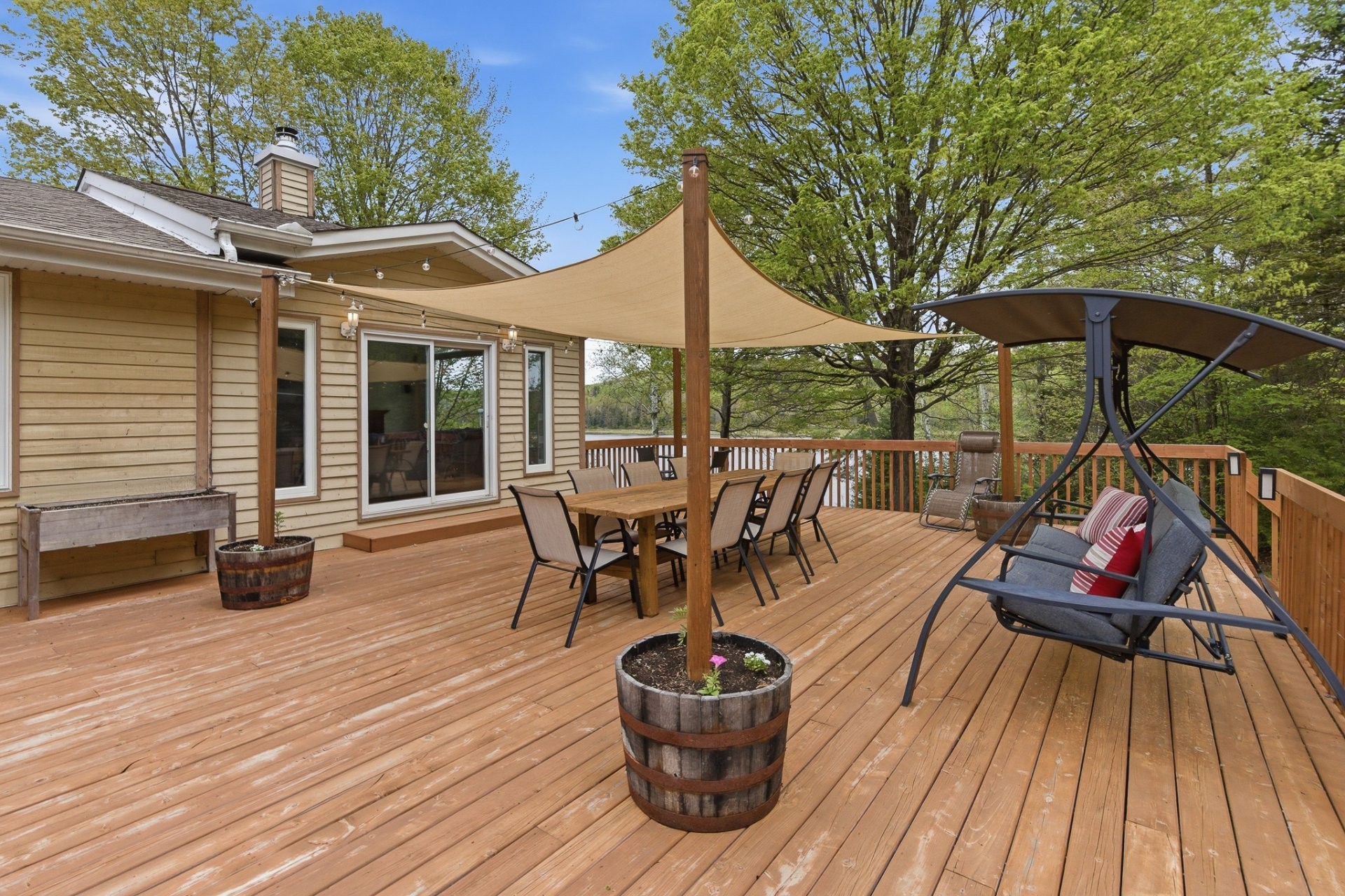 









53


Ch. de la Montagne

,
Val-des-Monts,




QC
J8N1B7

