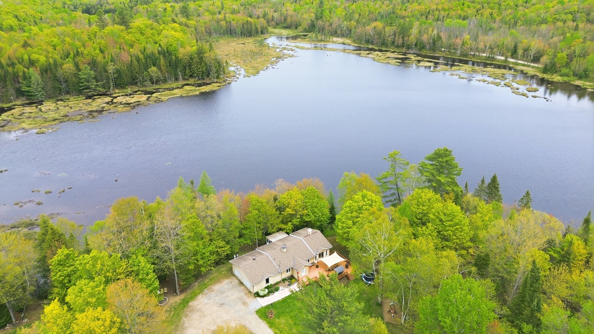 









53


Ch. de la Montagne

,
Val-des-Monts,




QC
J8N1B7

