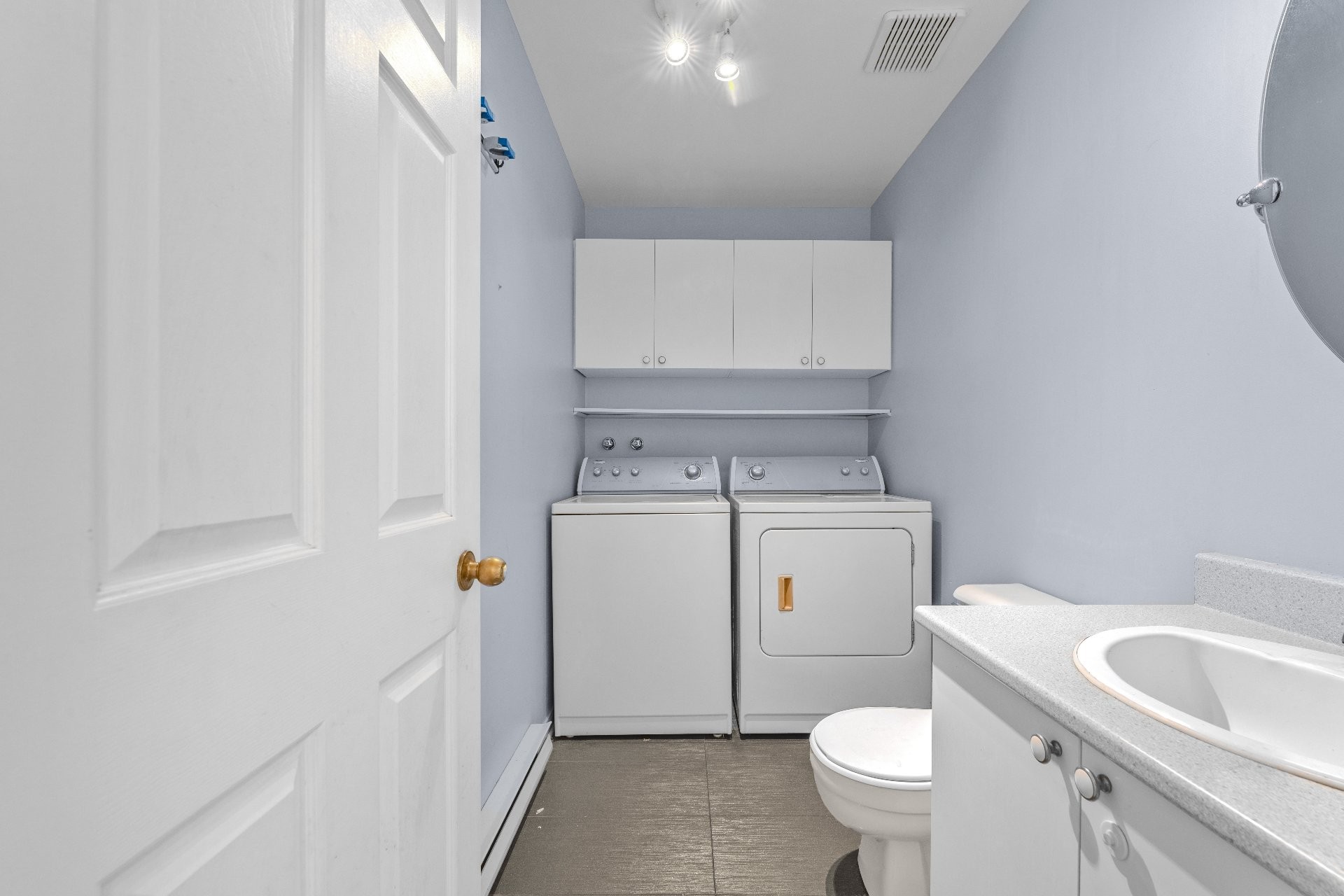 









1106Z


Rue Hélène-Boullé

,
Boucherville,




QC
J4B2A7

