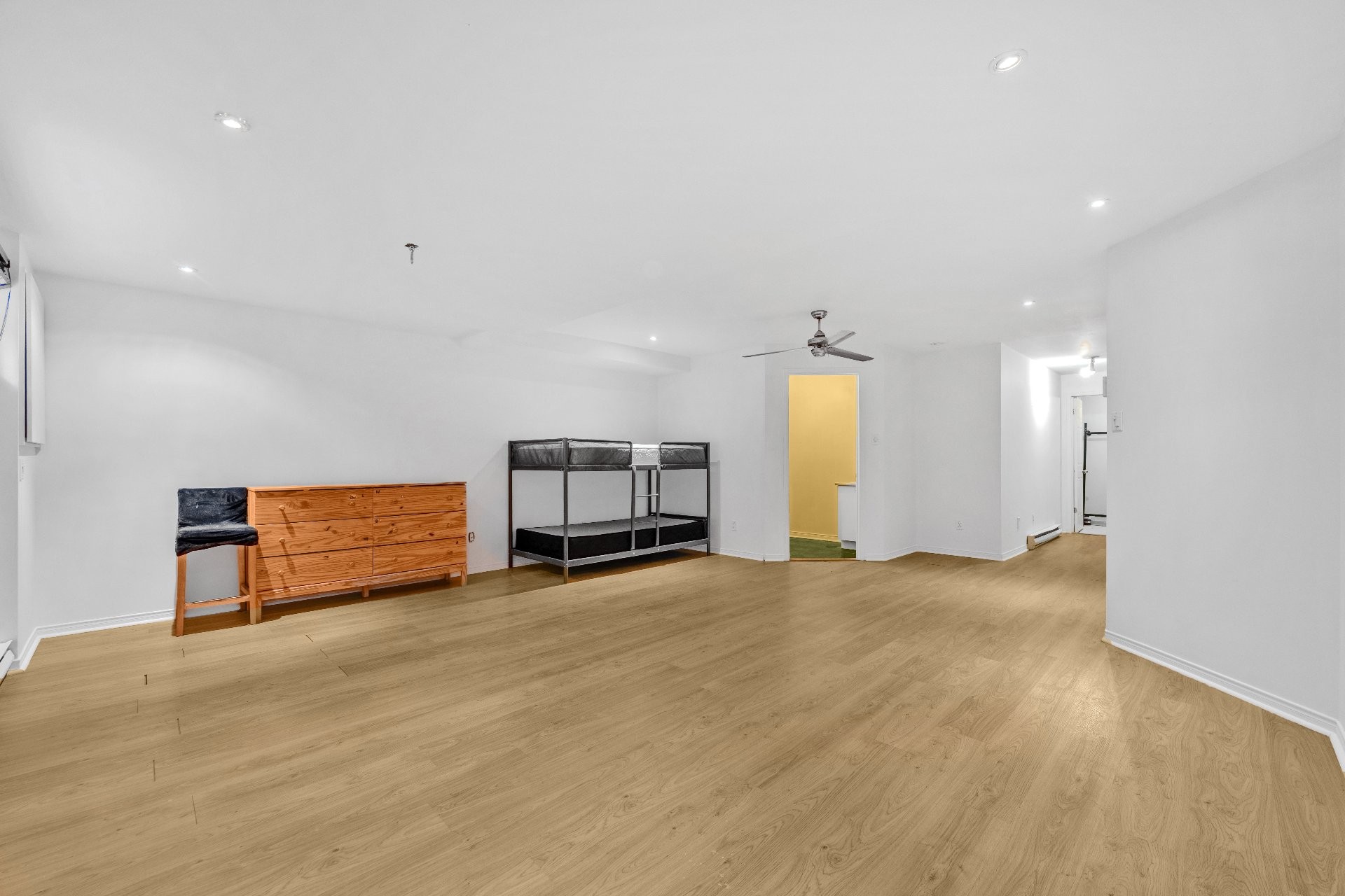 









1106Z


Rue Hélène-Boullé

,
Boucherville,




QC
J4B2A7

