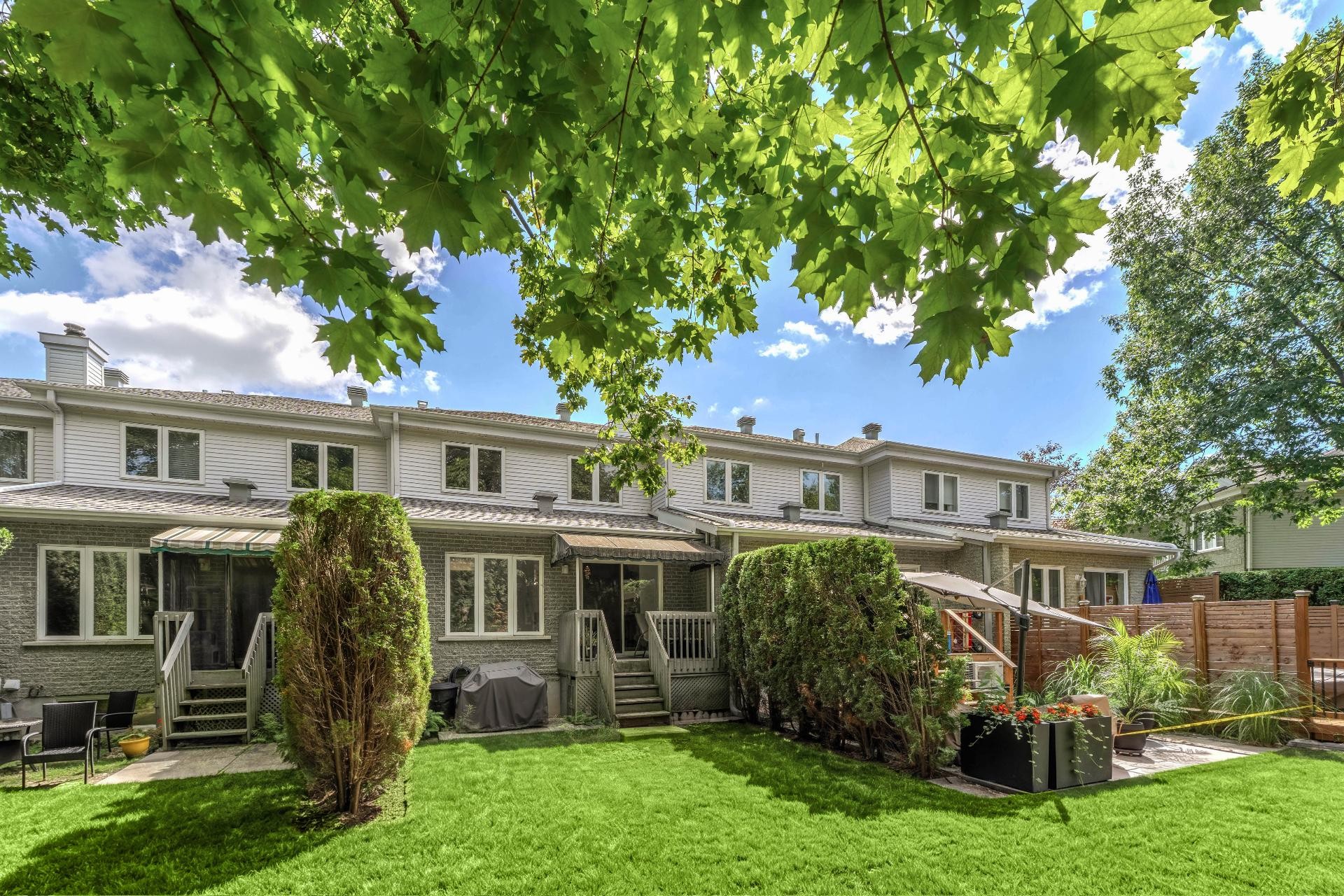 









1106Z


Rue Hélène-Boullé

,
Boucherville,




QC
J4B2A7

