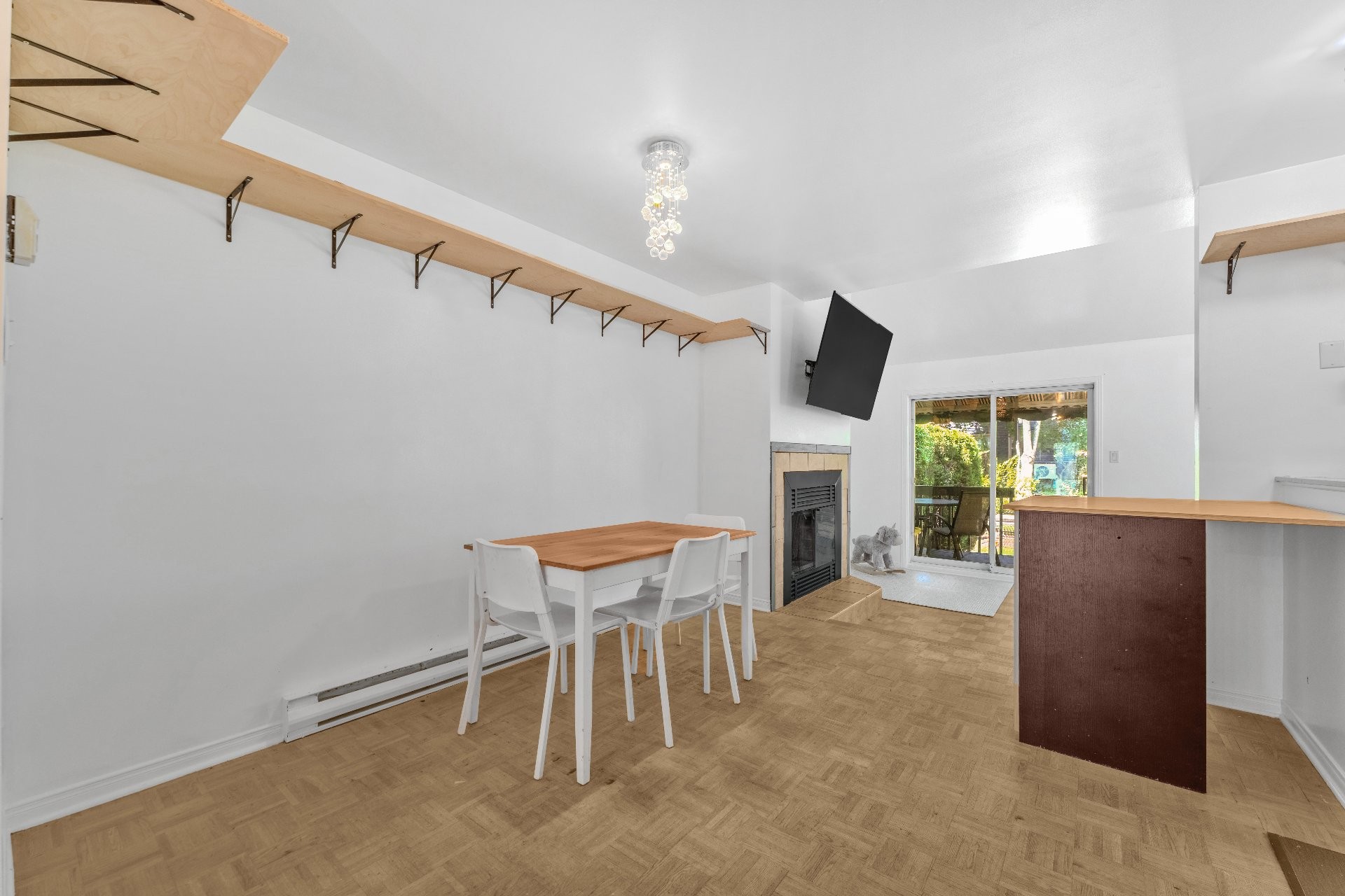 









1106Z


Rue Hélène-Boullé

,
Boucherville,




QC
J4B2A7

