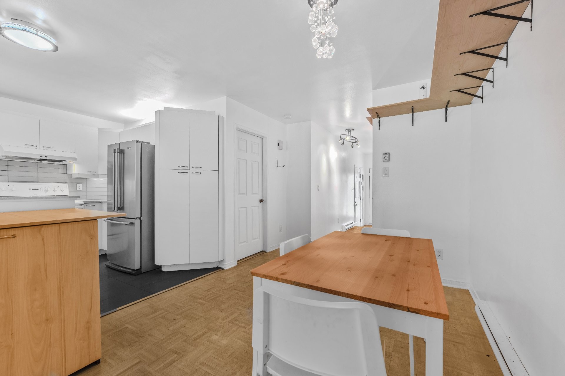 









1106Z


Rue Hélène-Boullé

,
Boucherville,




QC
J4B2A7

