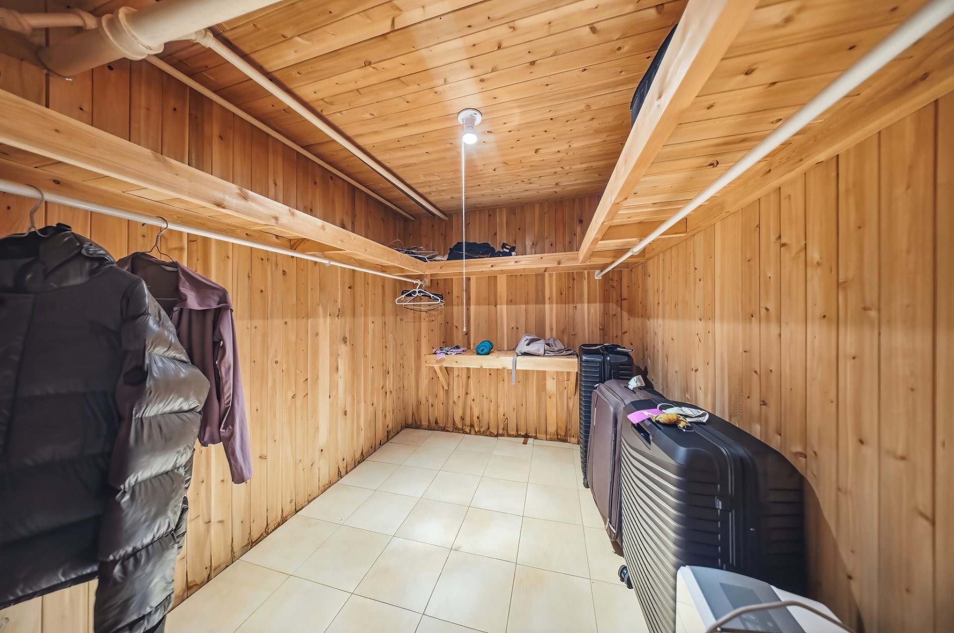 









3978


Rue de la Fabrique

,
Saguenay (Jonquière),




QC
G7X3N2

