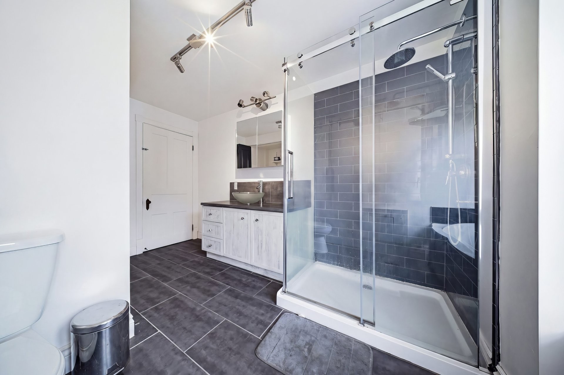 









3978


Rue de la Fabrique

,
Saguenay (Jonquière),




QC
G7X3N2

