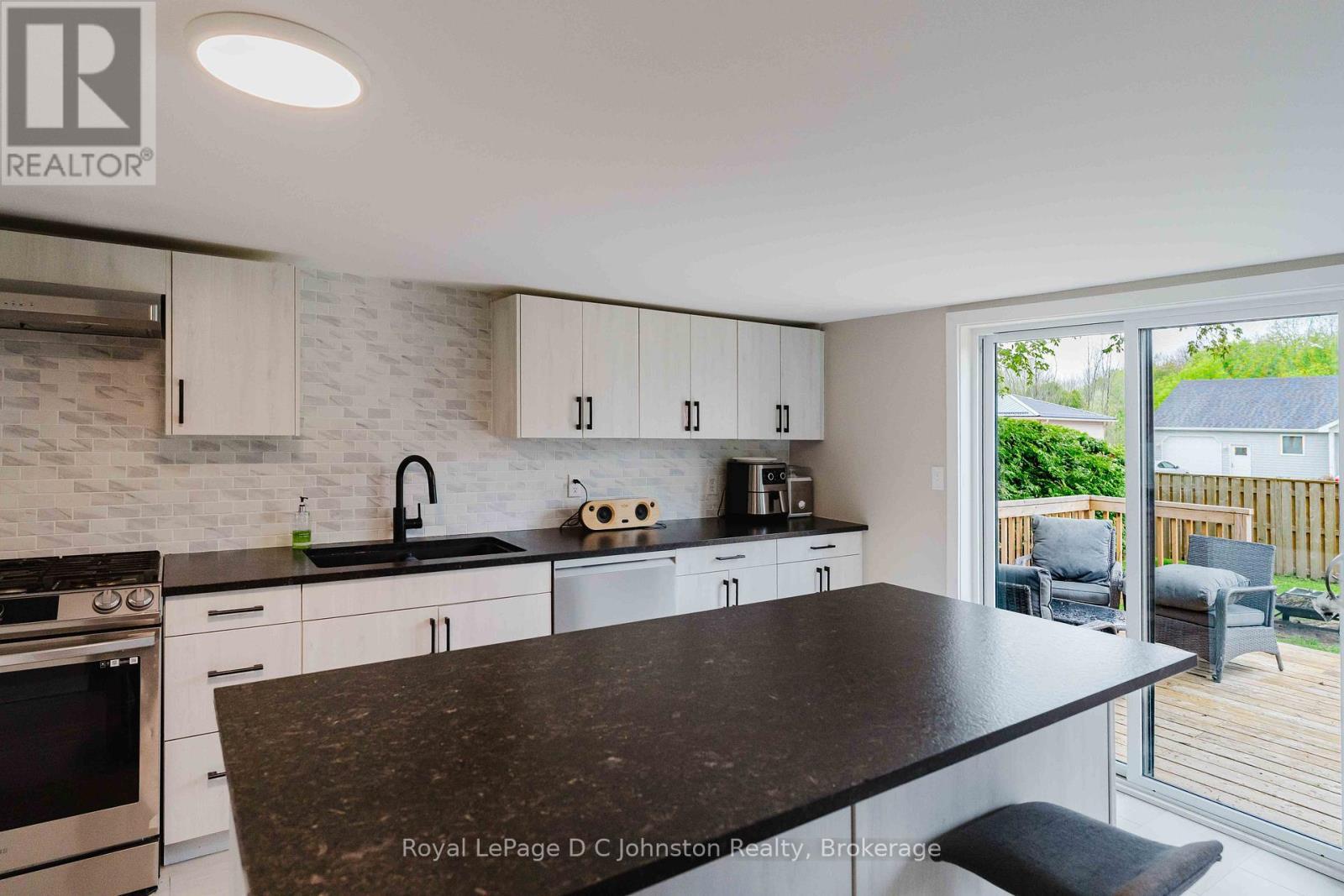 












229 EDWARD STREET

,
Saugeen Shores,




Ontario
N0H2L0

