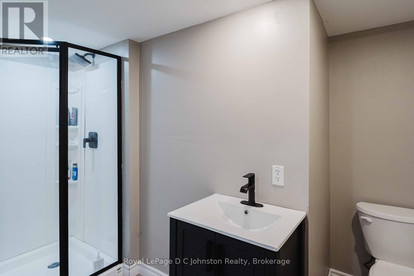 












229 EDWARD STREET

,
Saugeen Shores,




Ontario
N0H2L0

