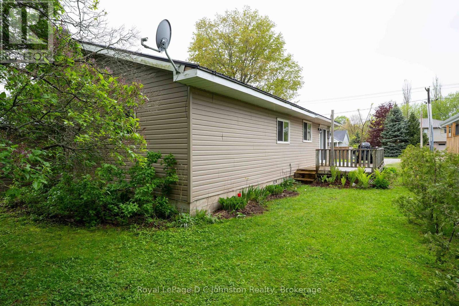 












229 EDWARD STREET

,
Saugeen Shores,




Ontario
N0H2L0

