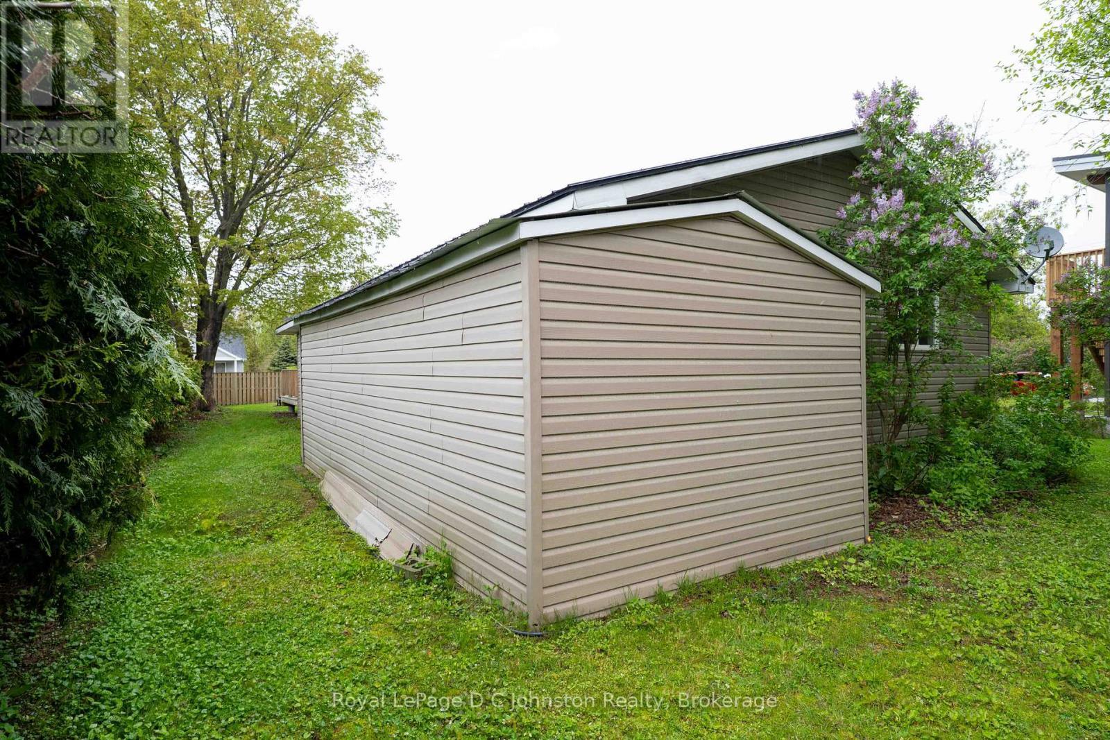 












229 EDWARD STREET

,
Saugeen Shores,




Ontario
N0H2L0

