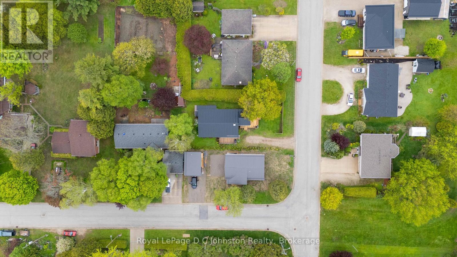 












229 EDWARD STREET

,
Saugeen Shores,




Ontario
N0H2L0

