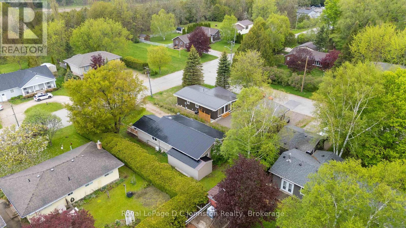 












229 EDWARD STREET

,
Saugeen Shores,




Ontario
N0H2L0


