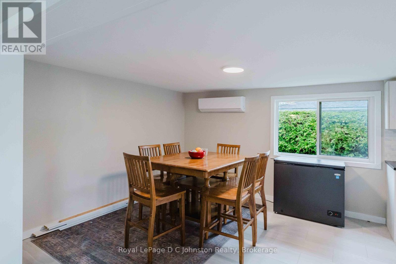 












229 EDWARD STREET

,
Saugeen Shores,




Ontario
N0H2L0

