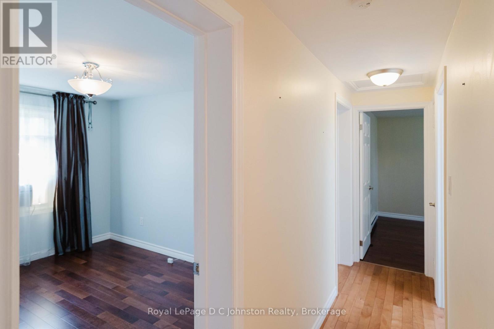 












19 SMITH STREET

,
Kincardine,




Ontario
N0G2T0

