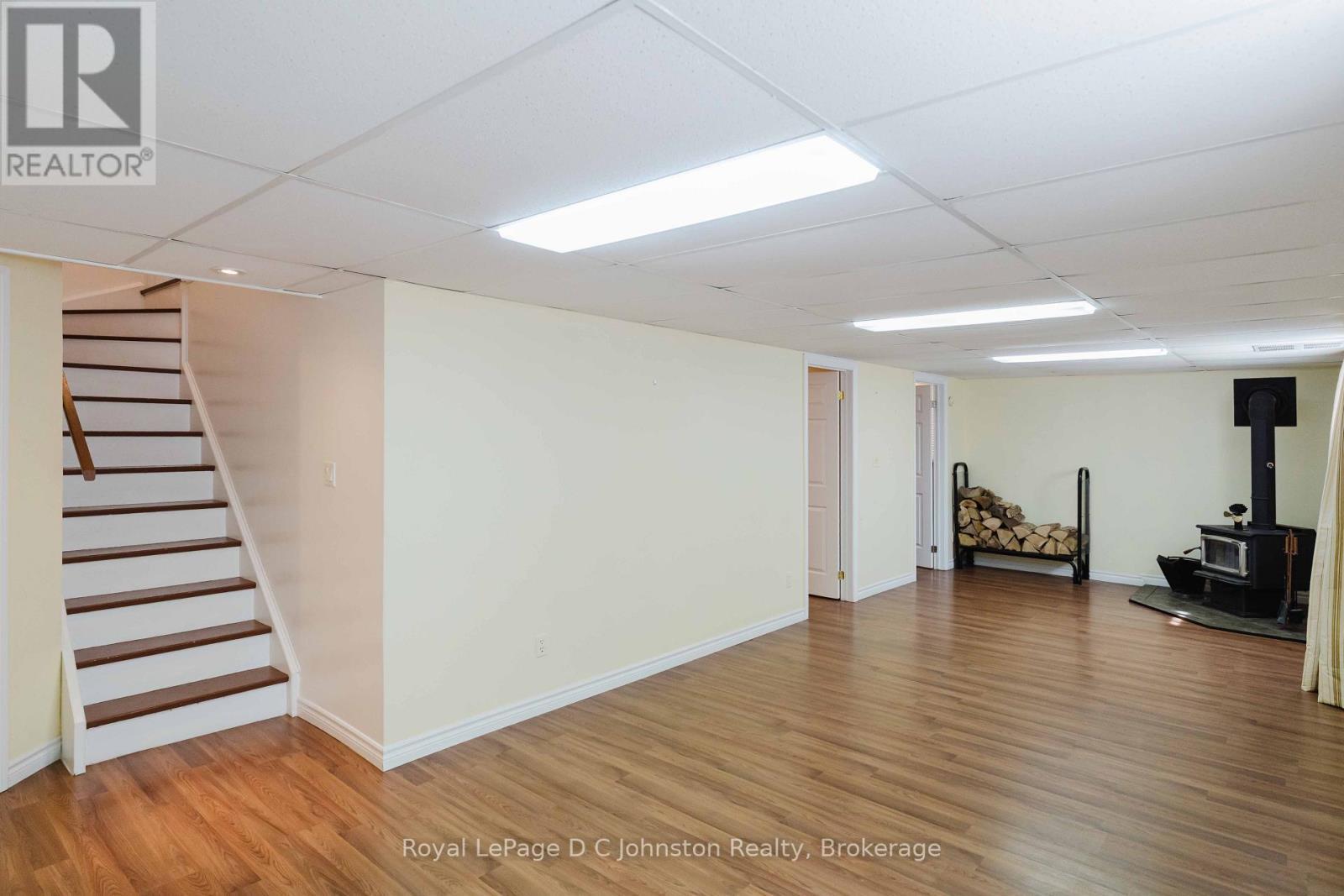 












19 SMITH STREET

,
Kincardine,




Ontario
N0G2T0

