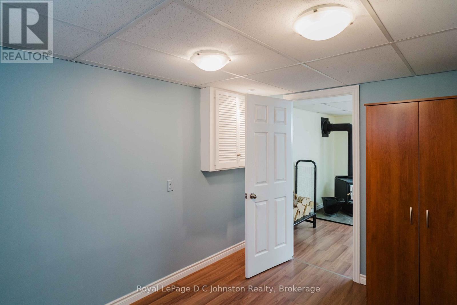 












19 SMITH STREET

,
Kincardine,




Ontario
N0G2T0

