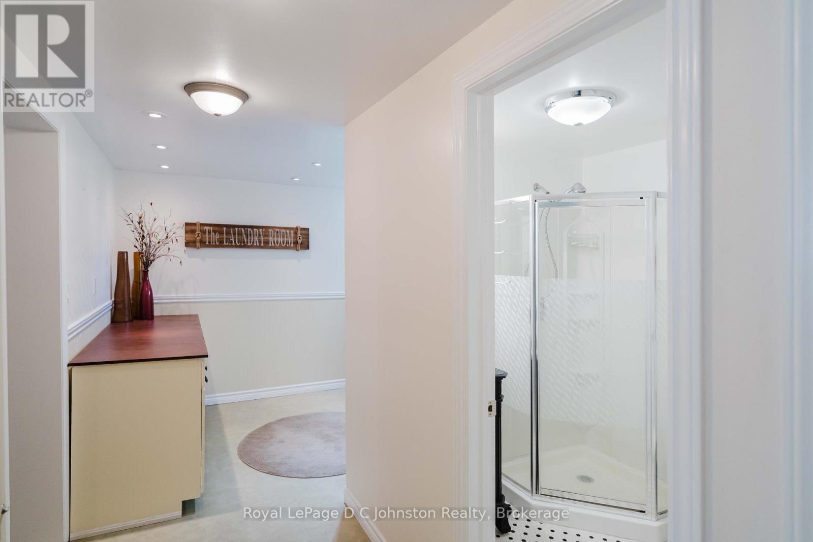 












19 SMITH STREET

,
Kincardine,




Ontario
N0G2T0

