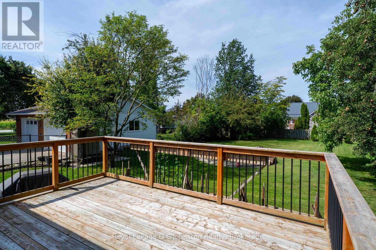 












19 SMITH STREET

,
Kincardine,




Ontario
N0G2T0

