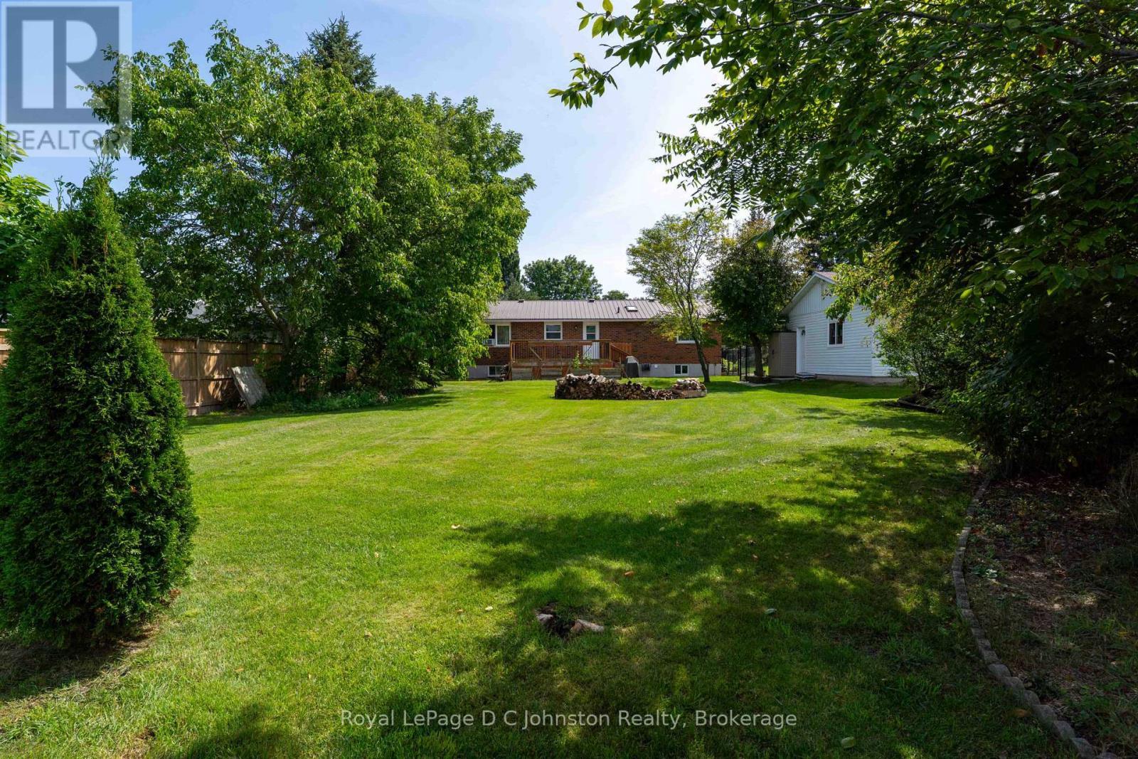 












19 SMITH STREET

,
Kincardine,




Ontario
N0G2T0

