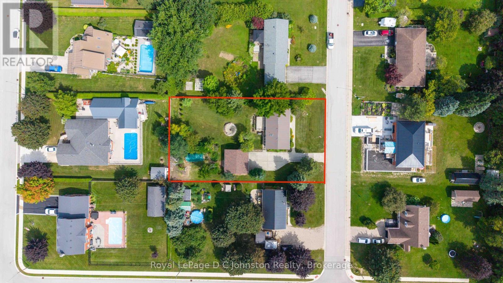 












19 SMITH STREET

,
Kincardine,




Ontario
N0G2T0

