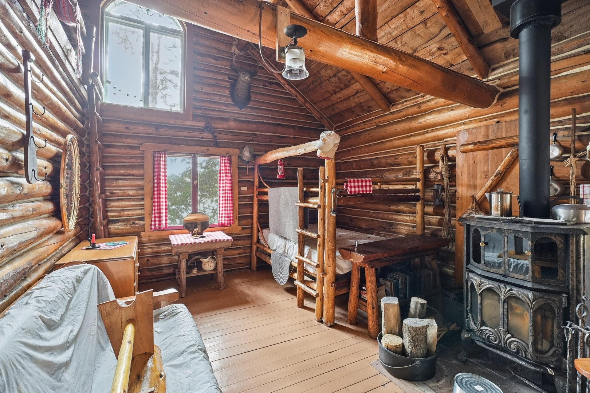 









2


Ch. des Cèdres

,
Cayamant,




QC
J0X1W0

