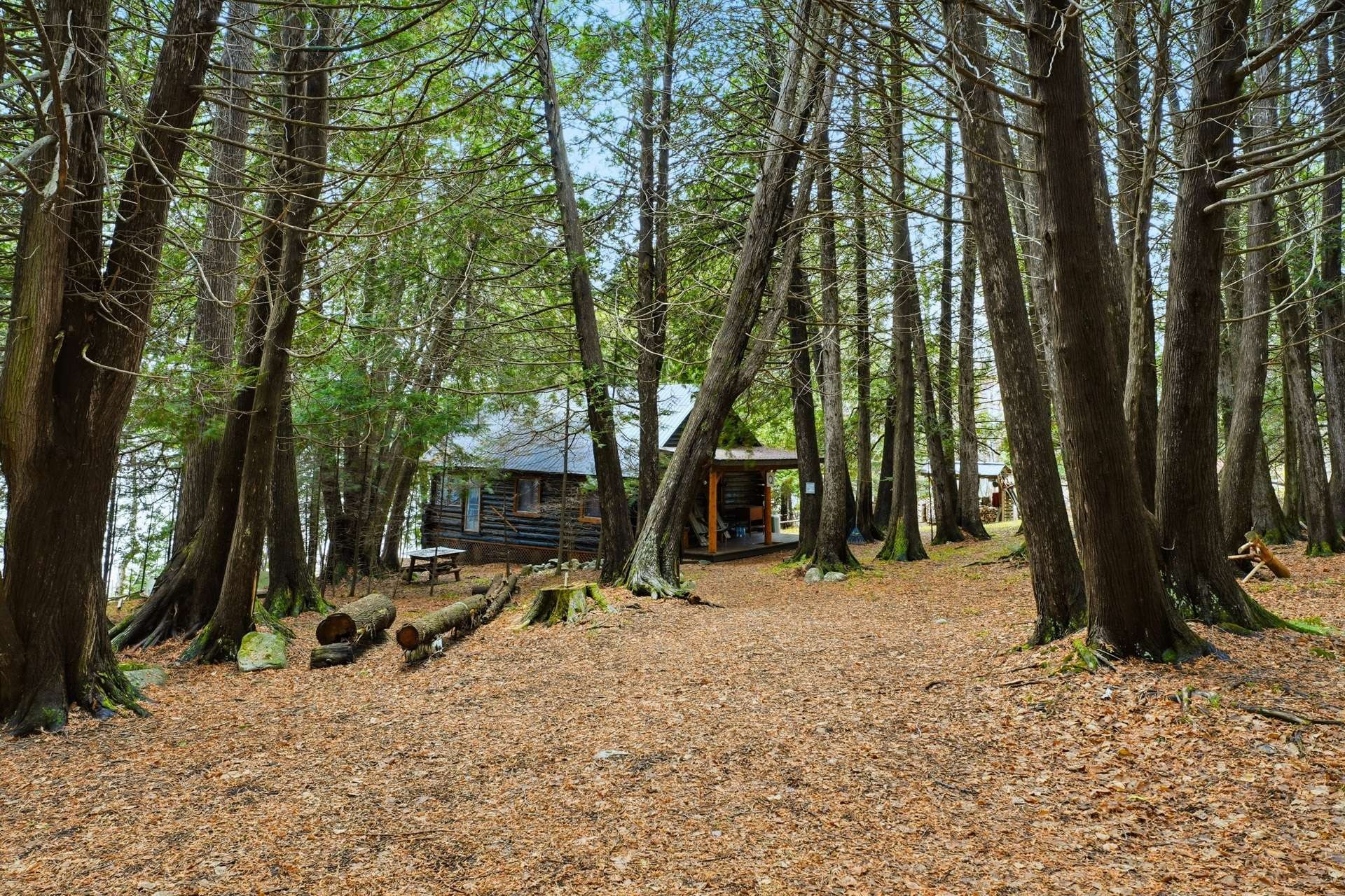 









2


Ch. des Cèdres

,
Cayamant,




QC
J0X1W0

