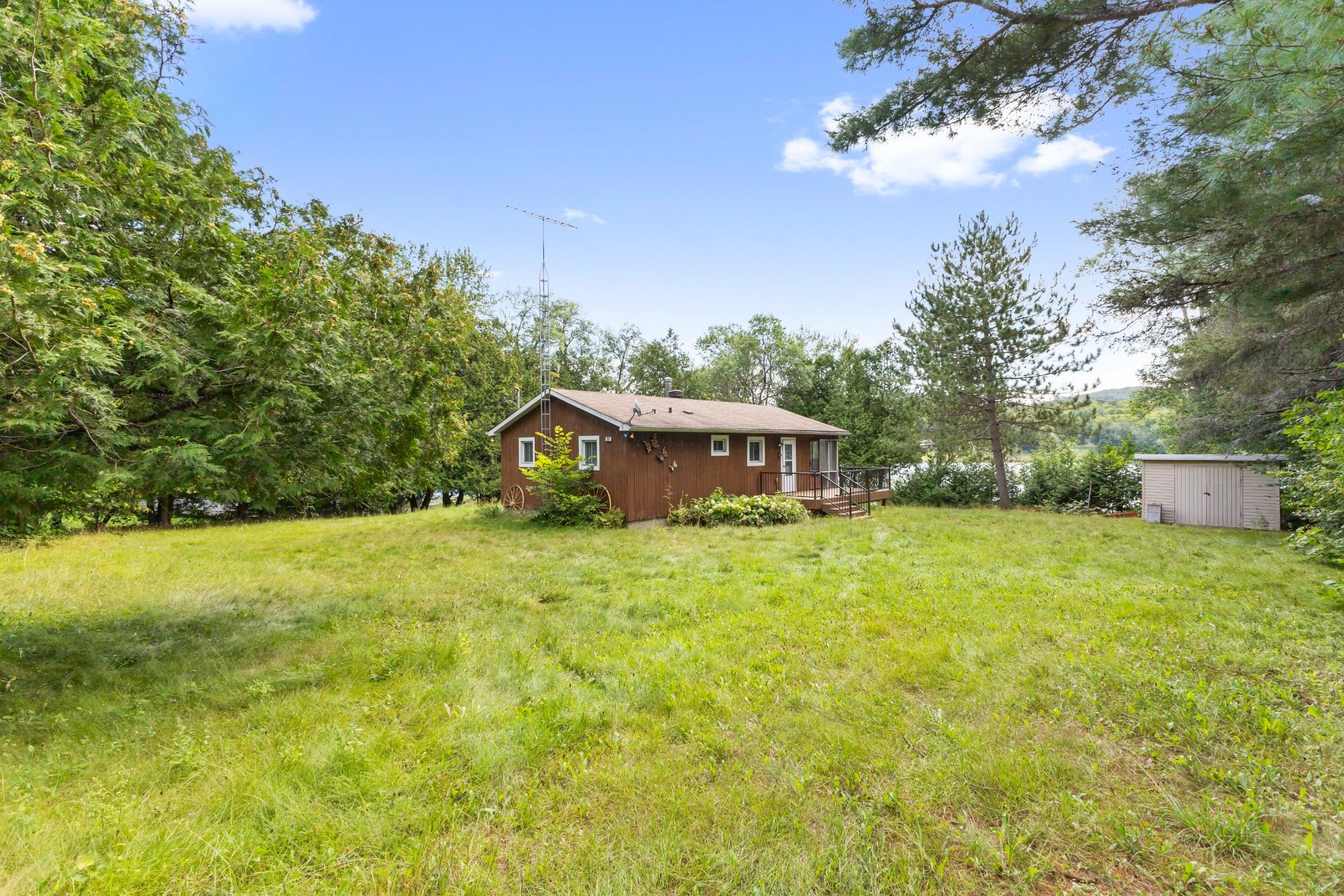 









260


Ch. de Point Comfort

,
Gracefield,




QC
J0X1W0

