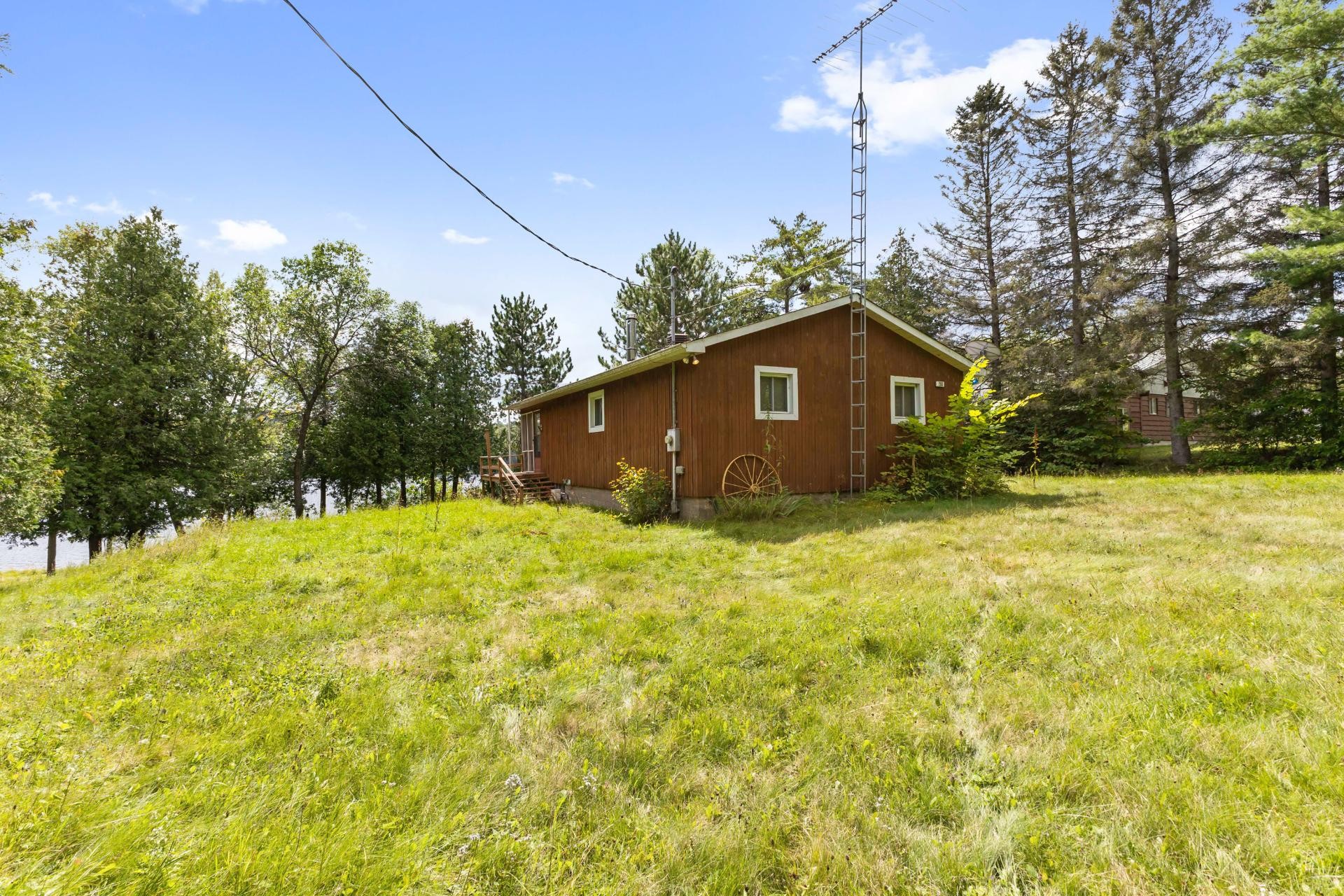 









260


Ch. de Point Comfort

,
Gracefield,




QC
J0X1W0

