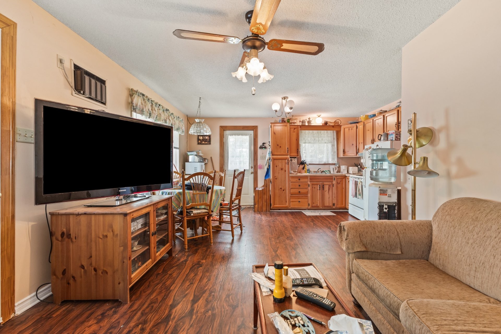 









260


Ch. de Point Comfort

,
Gracefield,




QC
J0X1W0


