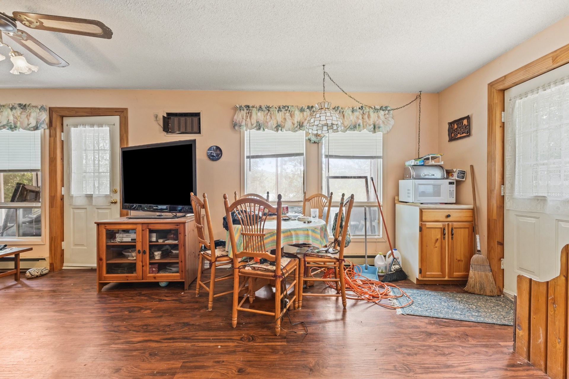 









260


Ch. de Point Comfort

,
Gracefield,




QC
J0X1W0

