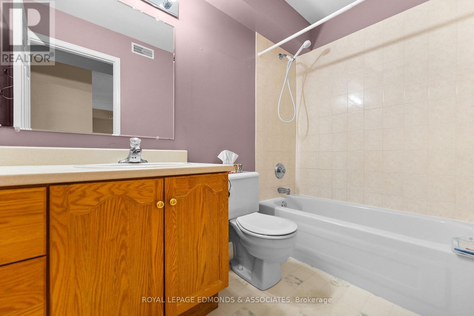 












212 - 1 CRANDALL STREET

,
Pembroke,




Ontario
K8A8M6

