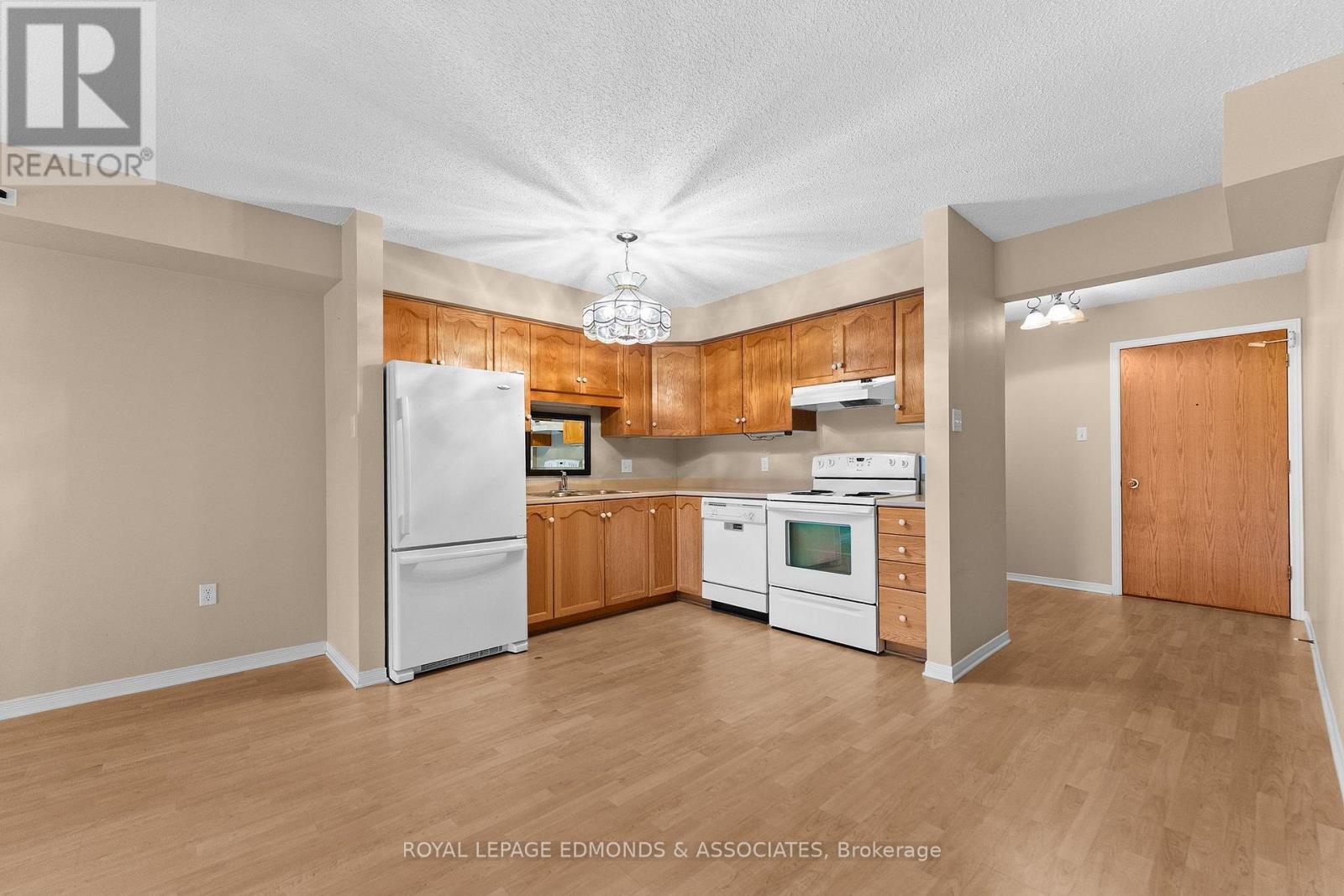












212 - 1 CRANDALL STREET

,
Pembroke,




Ontario
K8A8M6

