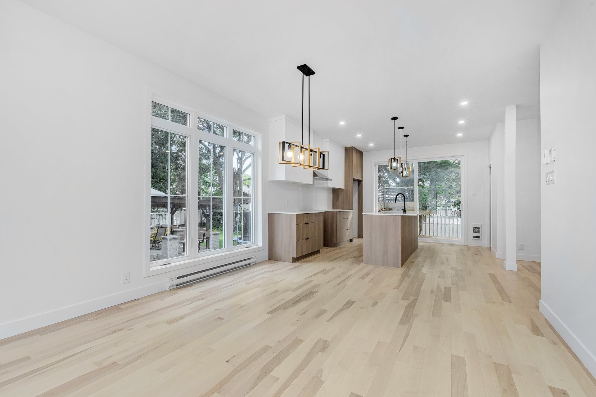 









39


24e Avenue S.

,
Bois-des-Filion,




QC
J6Z1X3

