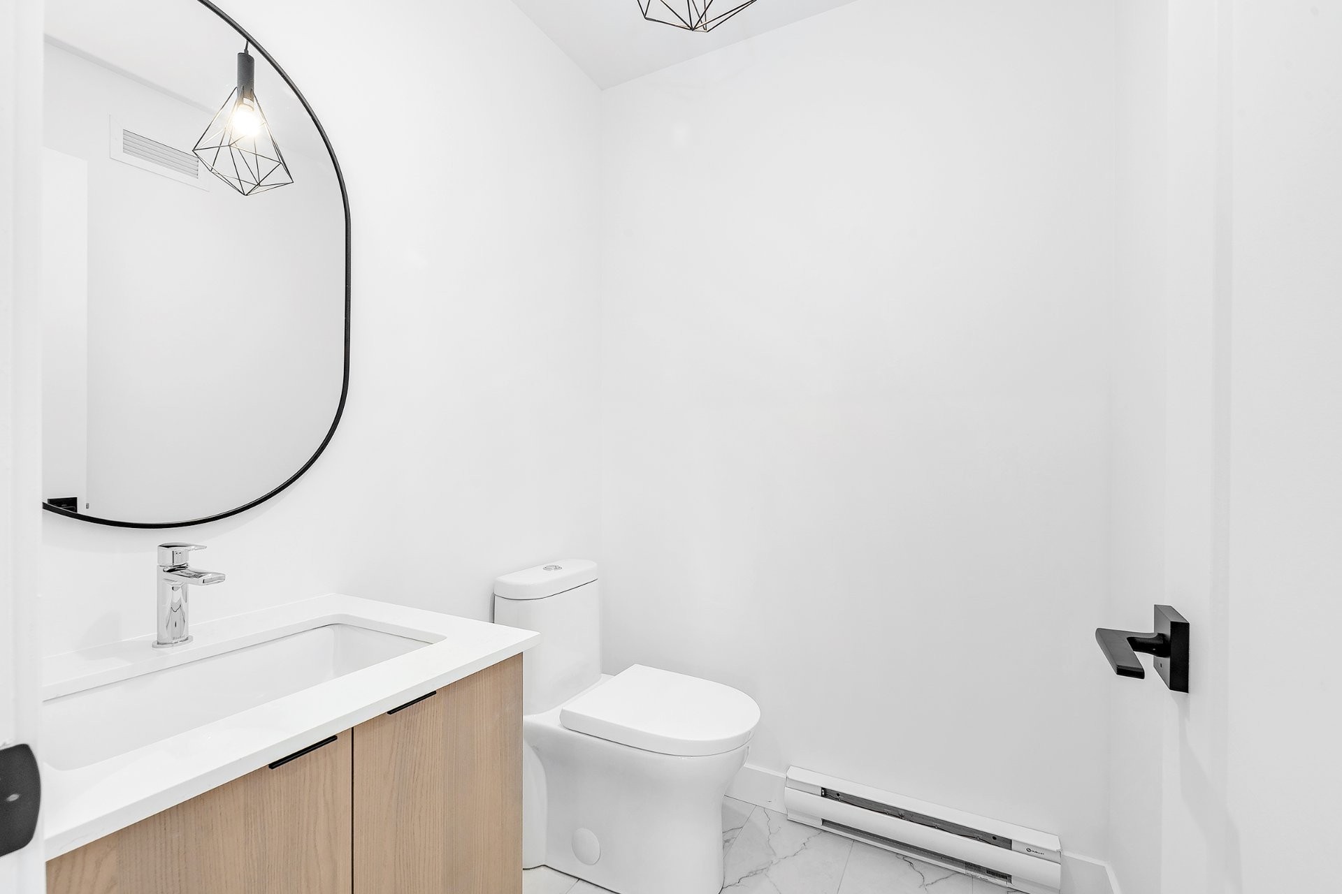 









39


24e Avenue S.

,
Bois-des-Filion,




QC
J6Z1X3

