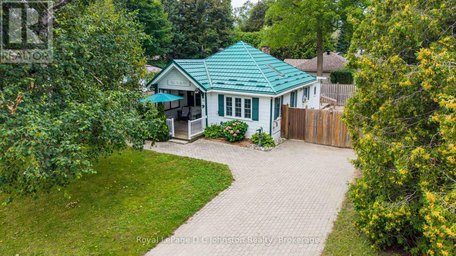 












736 SHANTZ STREET

,
Saugeen Shores,




Ontario
N0H2C0

