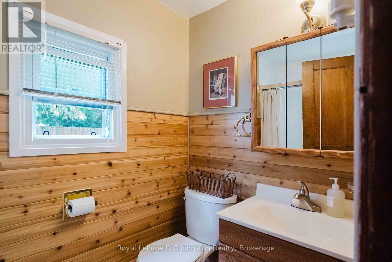 












736 SHANTZ STREET

,
Saugeen Shores,




Ontario
N0H2C0

