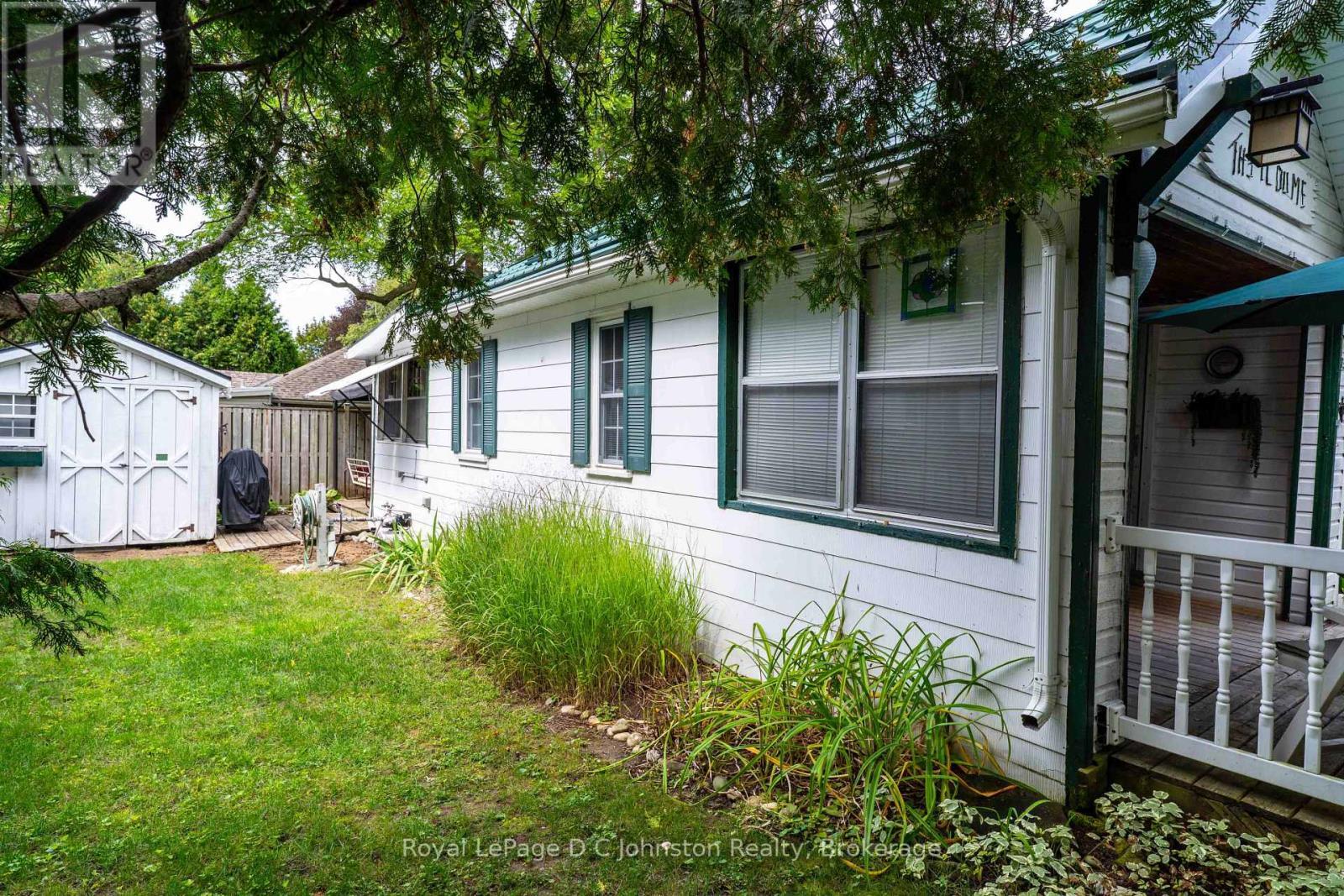 












736 SHANTZ STREET

,
Saugeen Shores,




Ontario
N0H2C0


