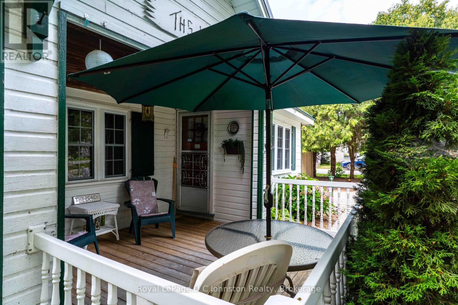 












736 SHANTZ STREET

,
Saugeen Shores,




Ontario
N0H2C0


