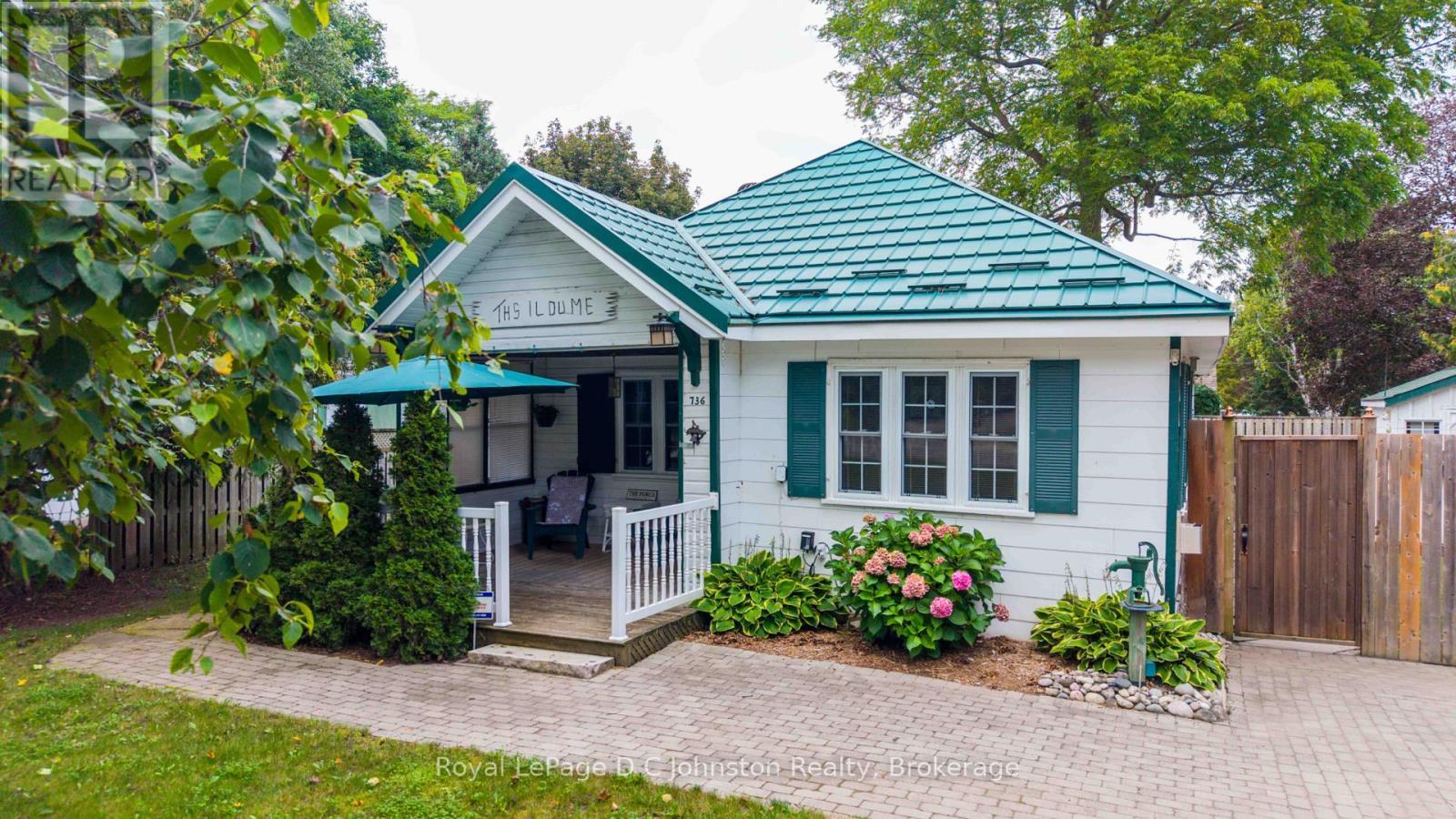 












736 SHANTZ STREET

,
Saugeen Shores,




Ontario
N0H2C0

