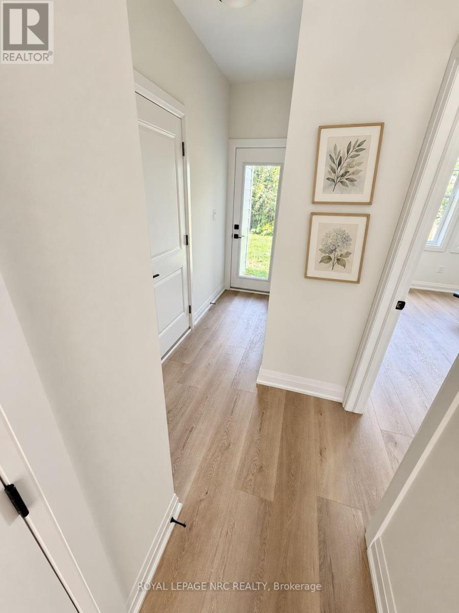 












339 LAKEWOOD AVENUE

,
Fort Erie (Crystal Beach),




Ontario
L0S1B0

