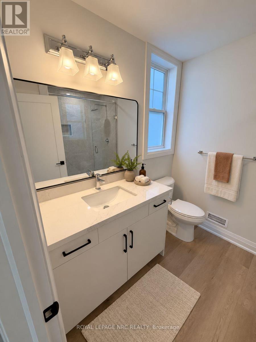 












339 LAKEWOOD AVENUE

,
Fort Erie (Crystal Beach),




Ontario
L0S1B0

