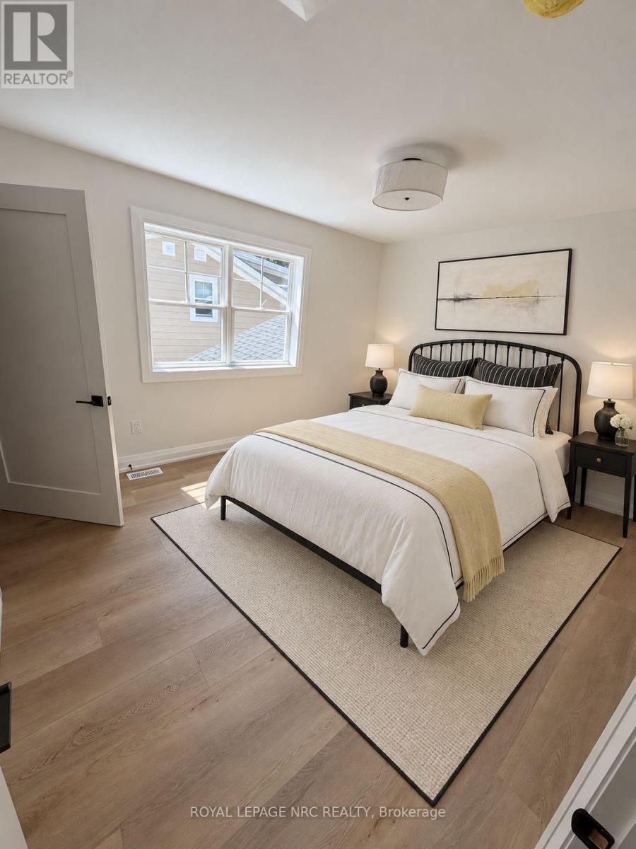 












339 LAKEWOOD AVENUE

,
Fort Erie (Crystal Beach),




Ontario
L0S1B0

