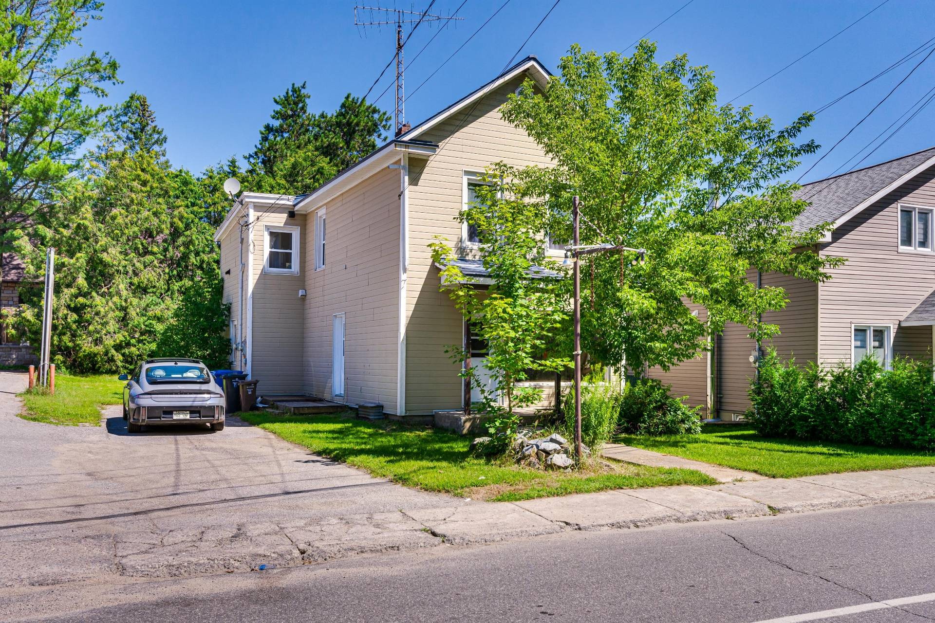 









441

 - 443


Rue Notre-Dame

,
Montebello,




QC
J0V1L0

