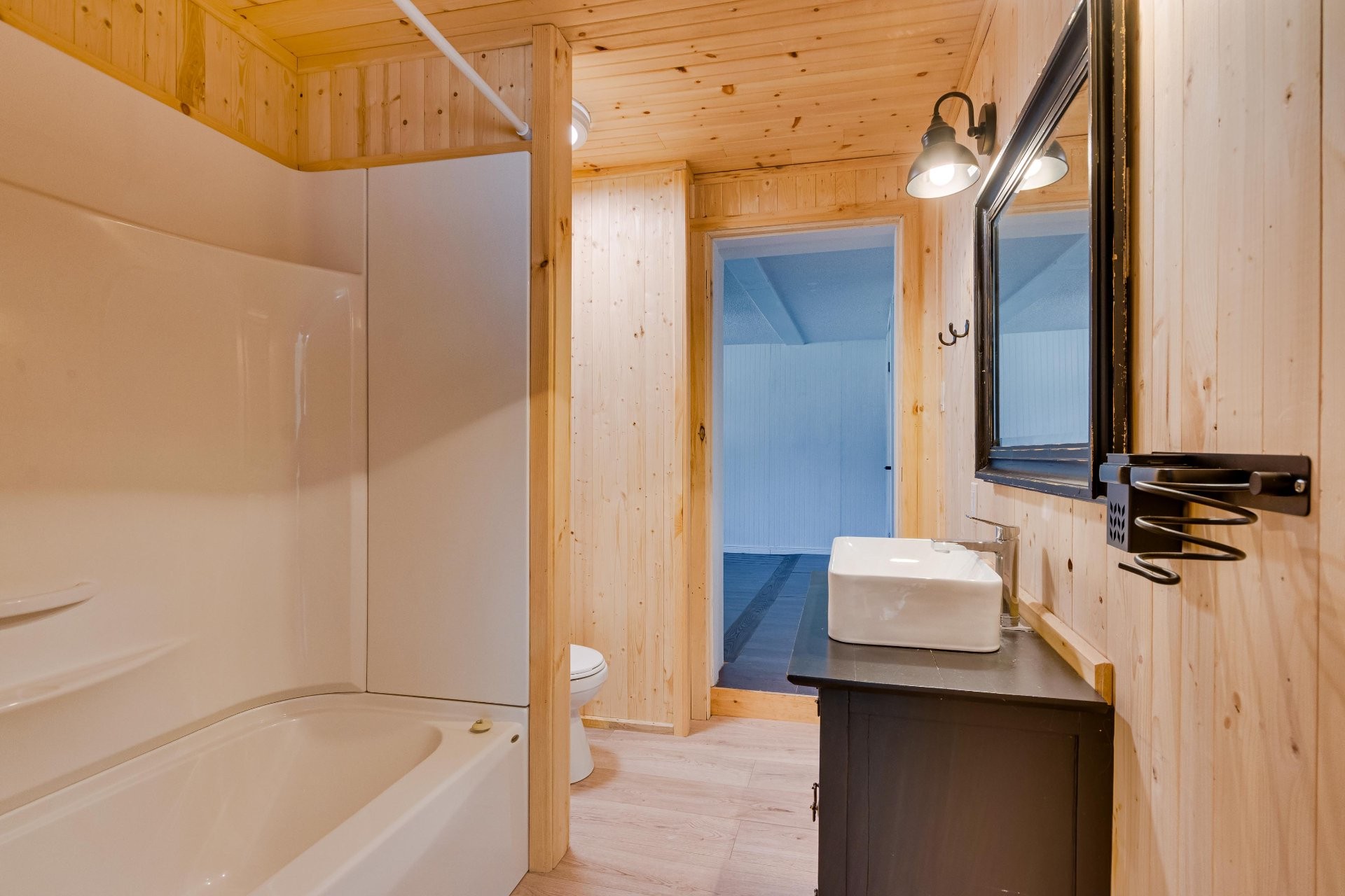 









441

 - 443


Rue Notre-Dame

,
Montebello,




QC
J0V1L0

