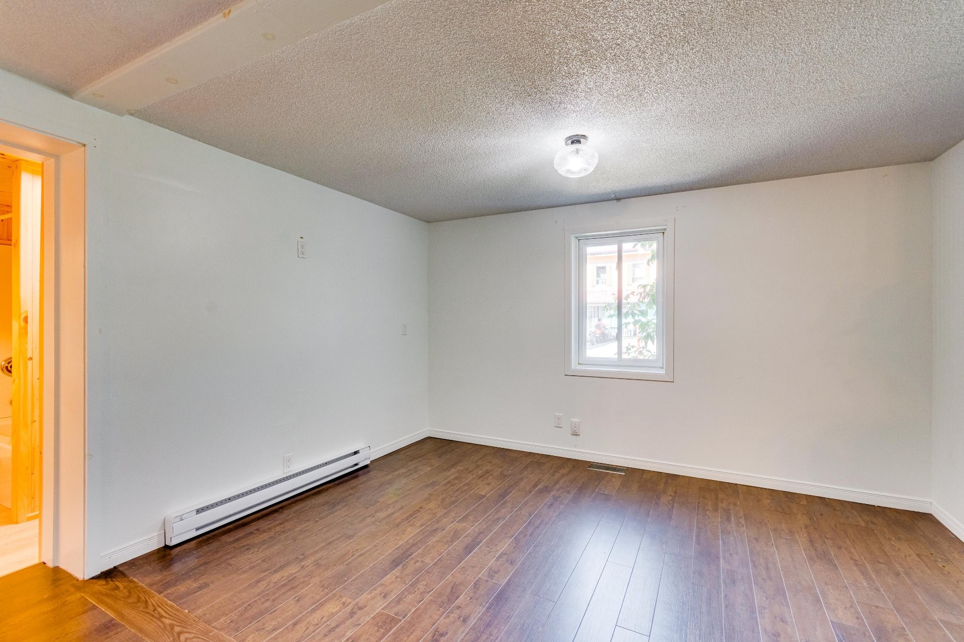 









441

 - 443


Rue Notre-Dame

,
Montebello,




QC
J0V1L0

