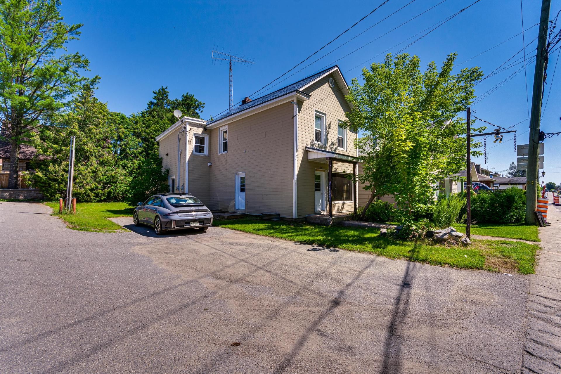 









441

 - 443


Rue Notre-Dame

,
Montebello,




QC
J0V1L0

